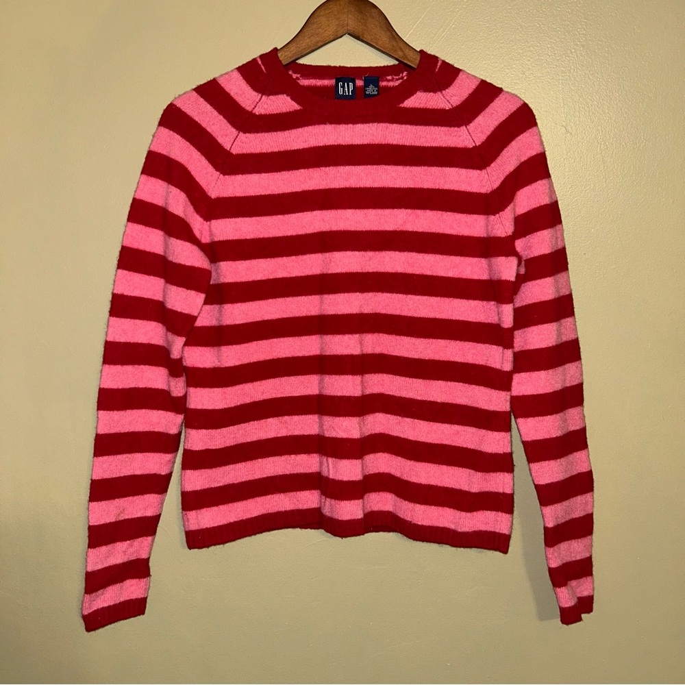 Gap Pink and Red 100% Lambswool Sweater